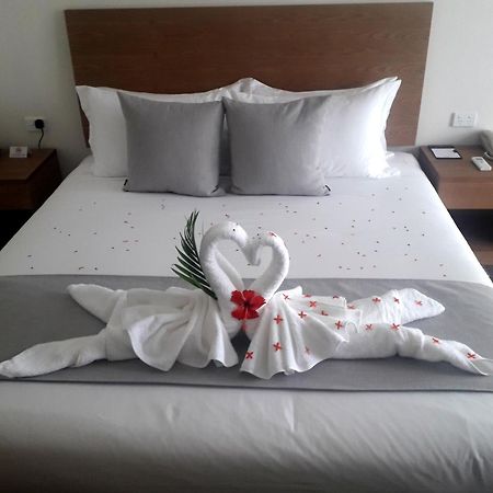 Nalagi Hotel Nadi Eksteriør bilde